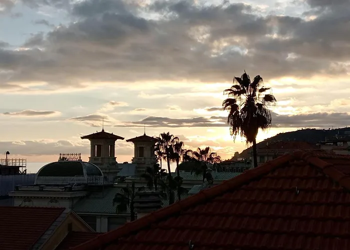 Linusa Home